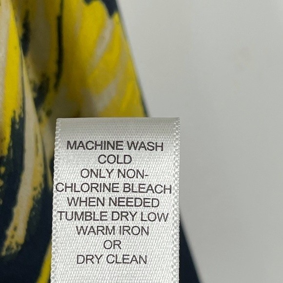 Banana Republic Ivy League Green Floral Print Blouse - Picture 12 of 16